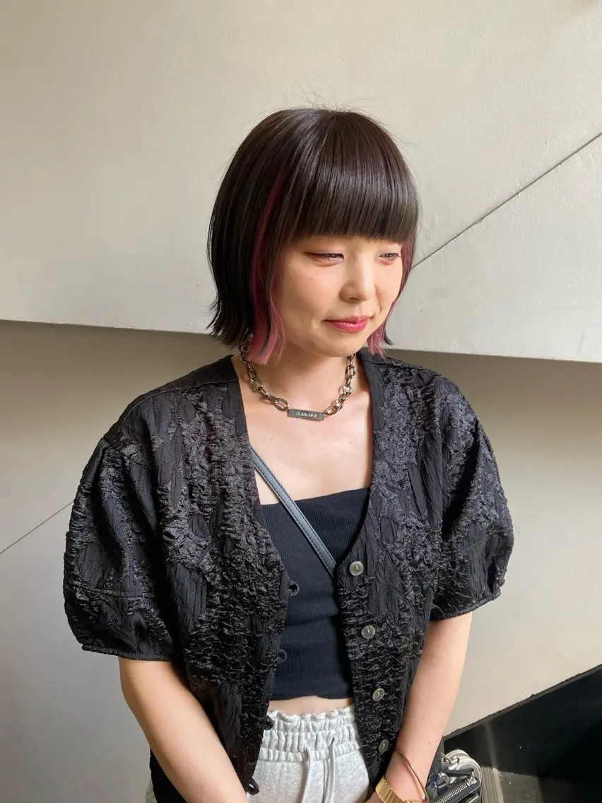 カラー インナーカラー ピンクカラー 黒木 千晴のヘアスタイル
