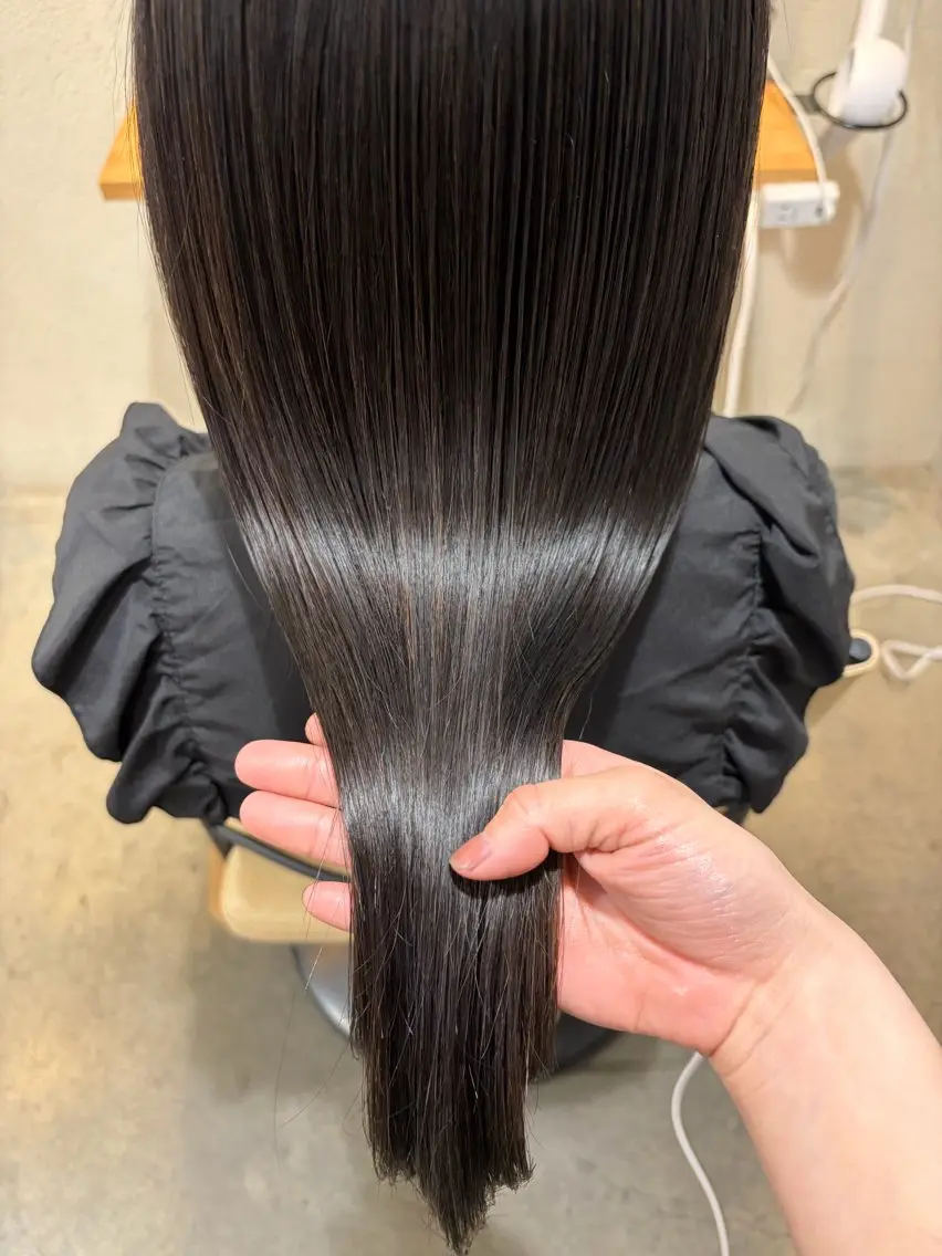 ロング カラー アッシュ ブラウンカラー 透明感カラー ネイビーカラー オレンジ ヘアカラー momoka オリーブ/ベージュのヘアスタイル