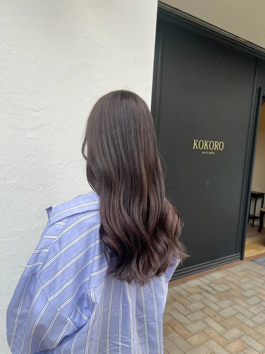 カラー ヘアカラー トリートメント しおり🍬 KOKORO🤍のヘアスタイル