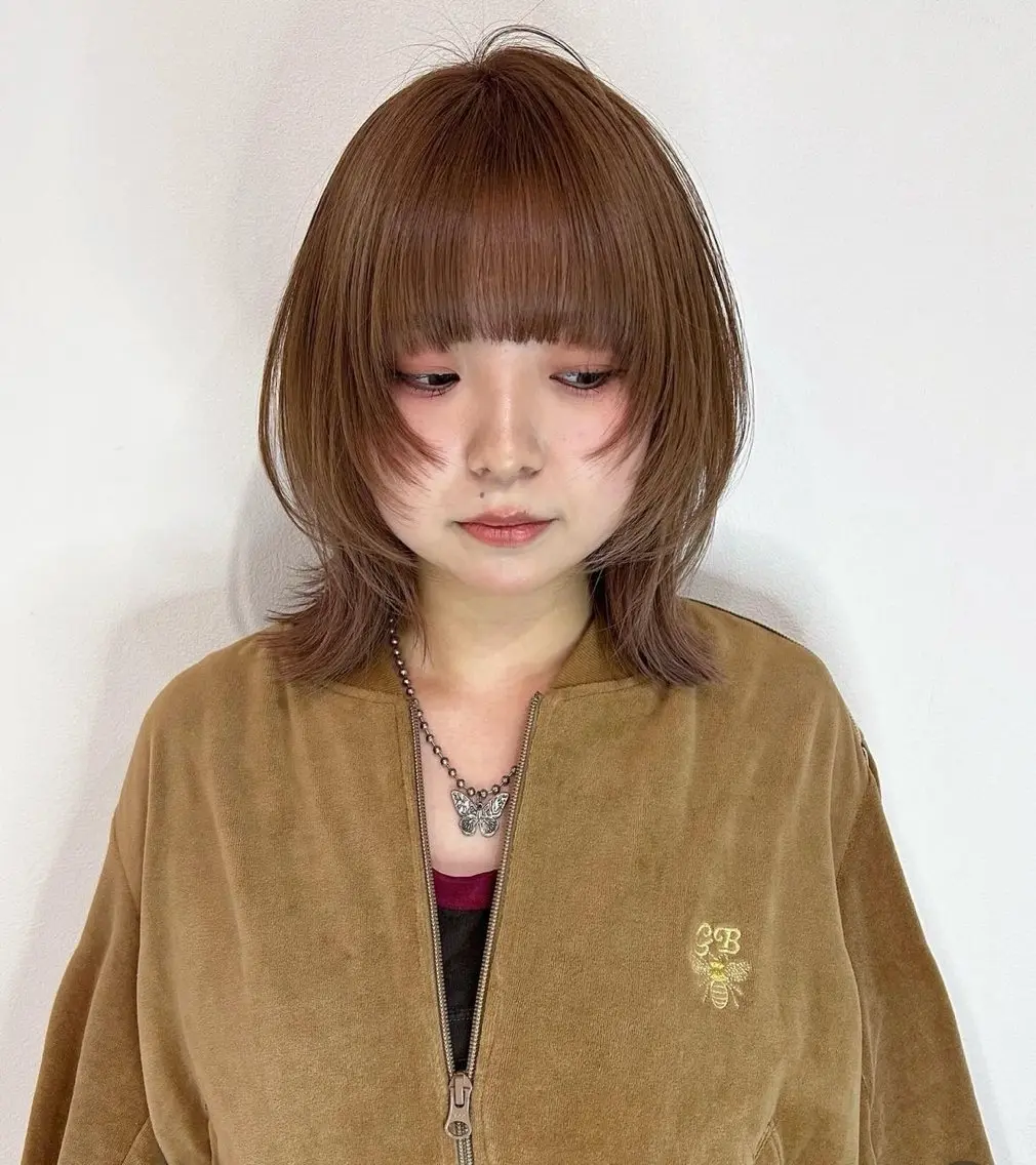 ミディアム カラー 伸ばしかけ レイヤーカット ウルフカット risako🇰🇷 韓国ヘア/レイヤーのヘアスタイル