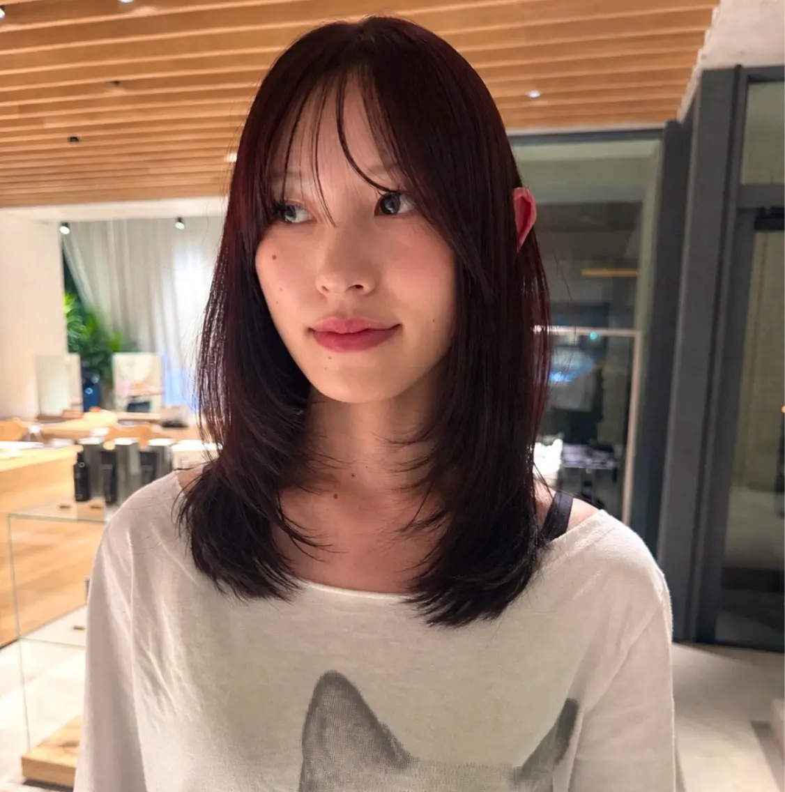 セミロング 中村 果乃のヘアスタイル