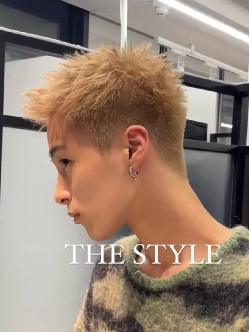 メンズ 🌟デザインカラー 久保悠那のヘアスタイル