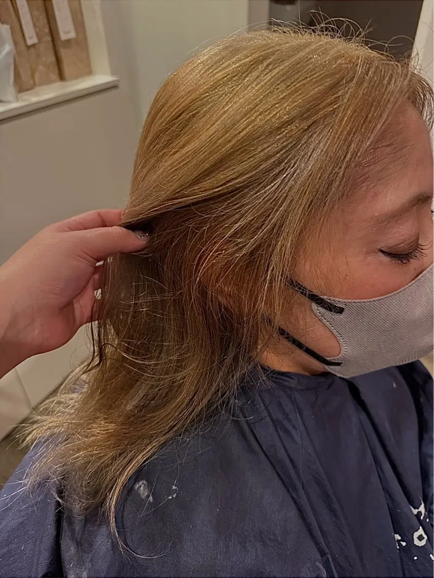 セミロング カラー インナーカラー 大立 七夏のヘアスタイル