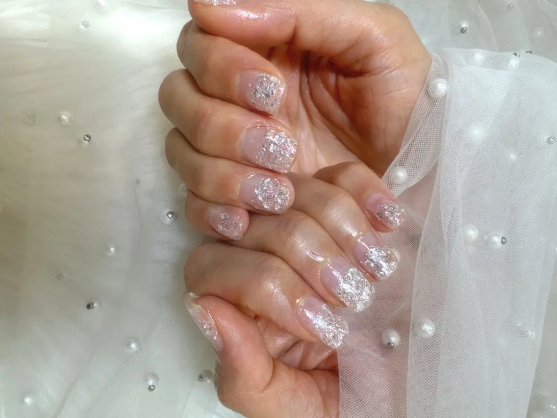 ネイル キラキラネイル 韓国ネイル 持ち込み ワンホンネイル ハンドネイル Queeens nailのネイルデザイン
