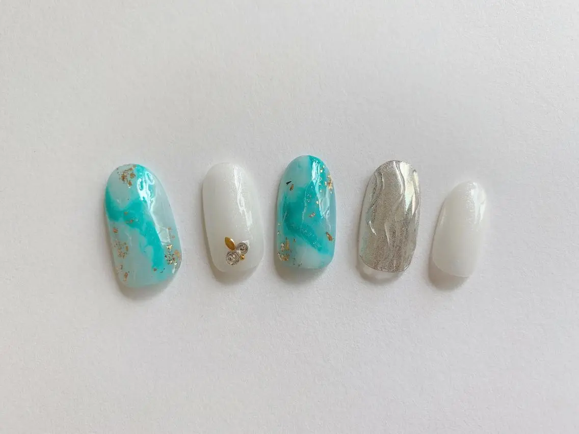 ネイル アートネイル ニュアンスネイル Nail salon Dejavu 🌿のネイルデザイン