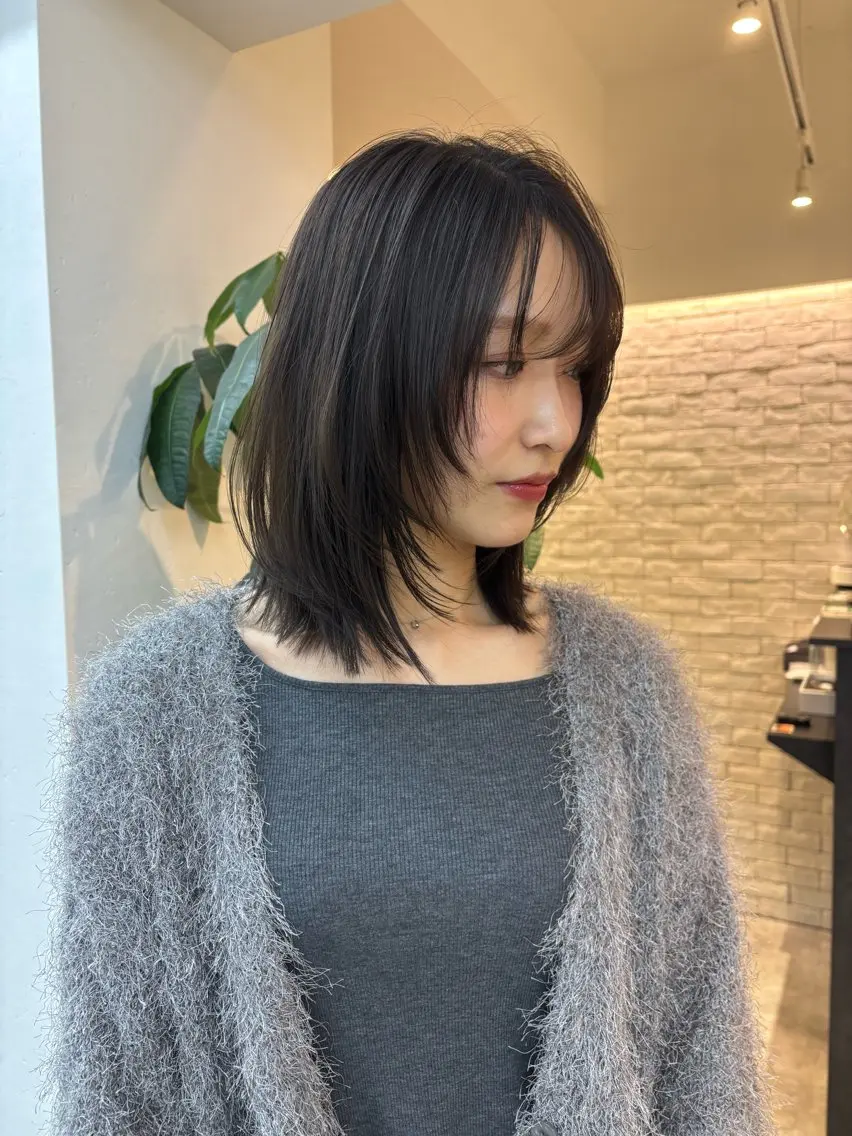 ミディアム カラー カット ヘアカラー トリートメント Ｖｉｏｔ  銀座 樋口 桃佳のヘアスタイル