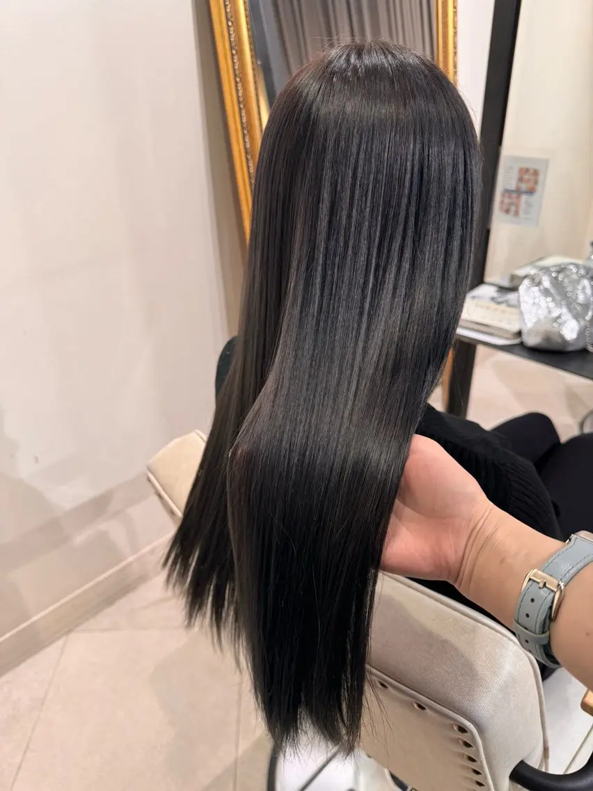 ロング カラー ブリーチ 透明感カラー 韓国🎀中明度カラー リストSAKURAのヘアスタイル