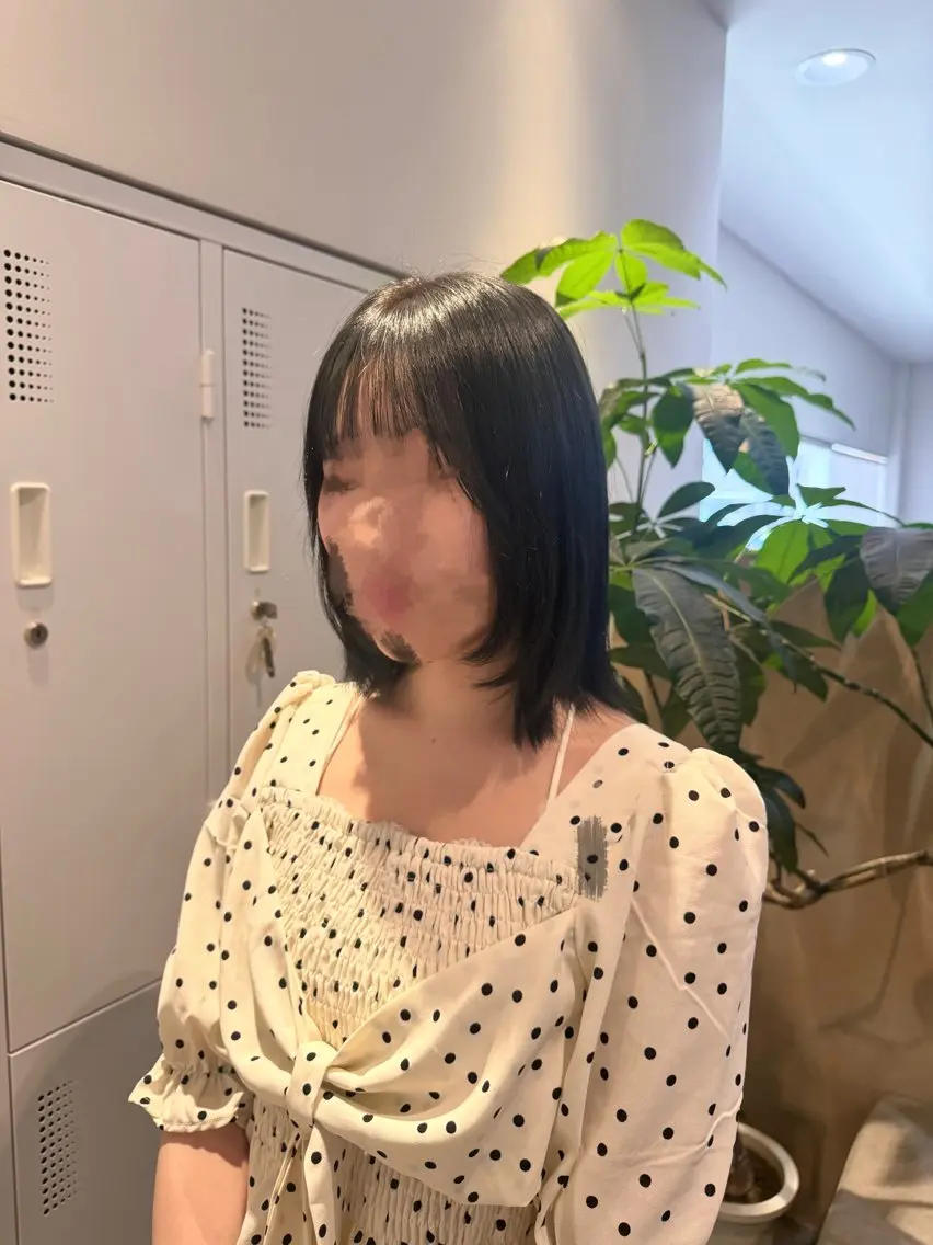 ミディアム カラー 西村 華凜のヘアスタイル