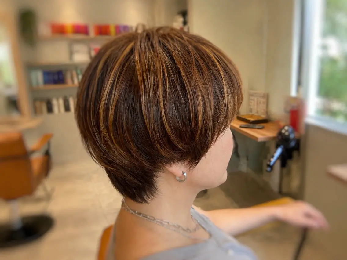 ショート ハイライト ショートヘア 代表 しみず としやのヘアスタイル