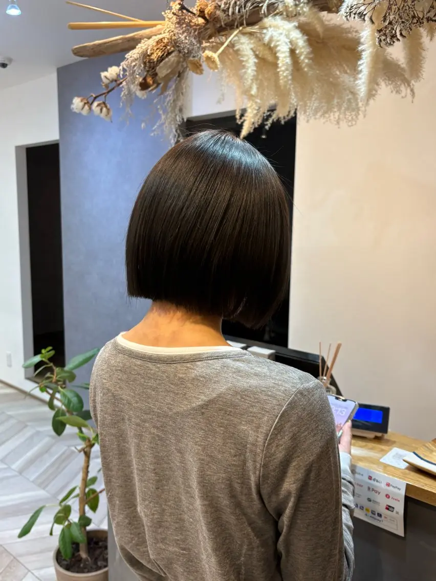 ショート カラー LaNA 佐藤なおのヘアスタイル