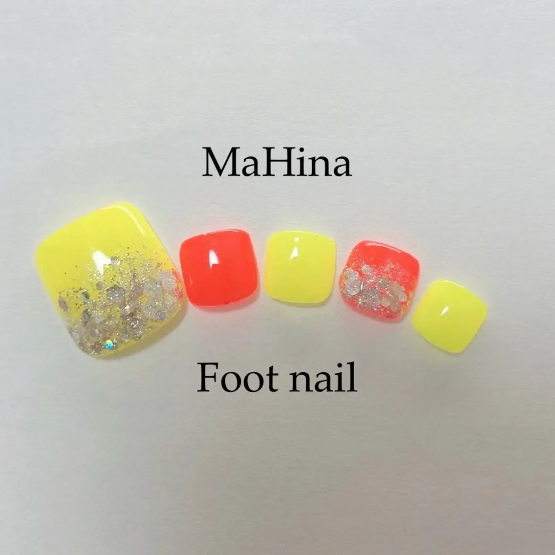 ネイル フットネイル ジェルネイル キラキラネイル ラメ(グリッター) ラメグラデーション フットネイル Le Vernis MaHina・まひなのネイルデザイン