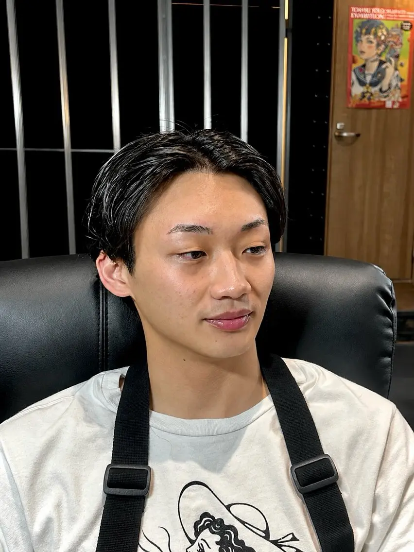 メンズ アイブロウ ワックス脱毛 眉カット 長堀橋/南船場 メンズ眉毛/あいの眉毛・アイブロウイメージ
