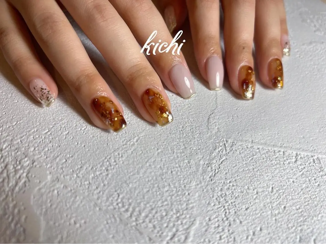 ネイル べっ甲ネイル ジェルネイル 持ち込み ニュアンスネイル パラジェル kichi・: *のネイルデザイン