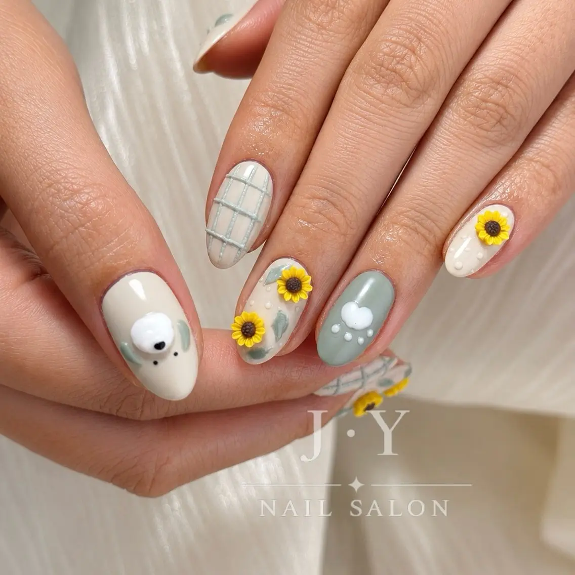 ネイル J· Y Nailのネイルデザイン