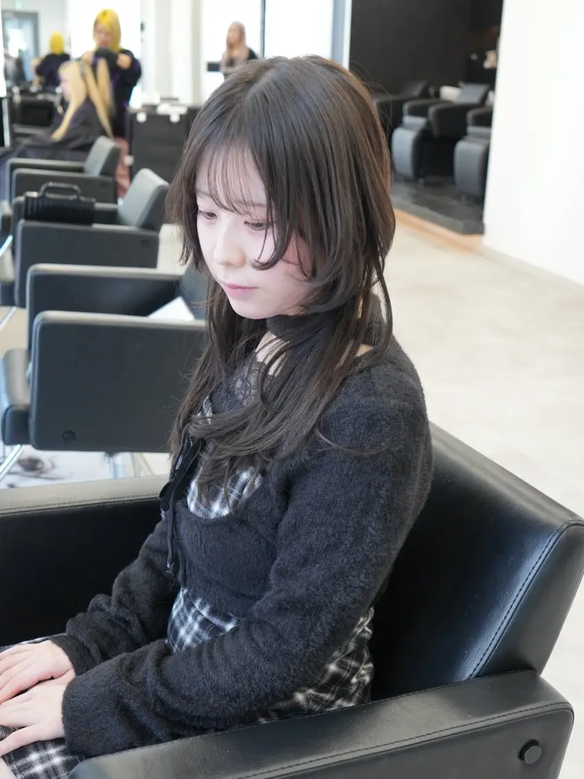 セミロング カラー シールエクステ セミロングパーマ ブリーチ ブラウンカラー グレージュ カット ヘアカラー エクステ エクステの神様 ▫️原島ユウヤ▫️のヘアスタイル