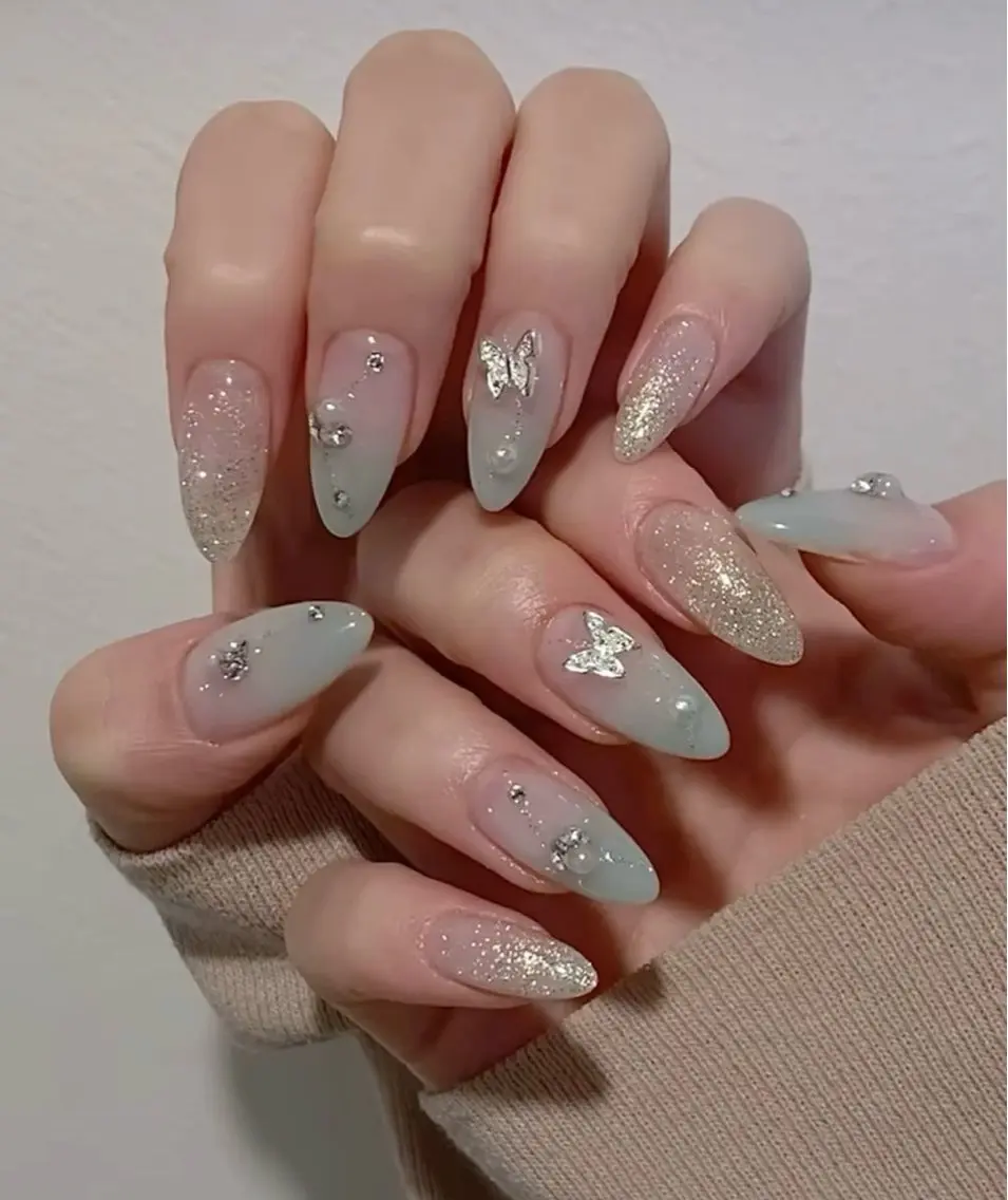 ネイル キラキラネイル 韓国ネイル マグネットネイル 持ち込み ワンホンネイル ハンドネイル ハンドケア Luna nail_Royalのネイルデザイン