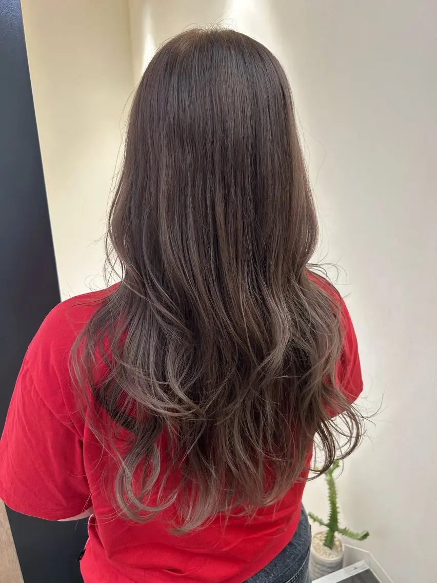 ロング カラー 透明感カラー グレージュ カット ヘアカラー トリートメント hubhair レイヤー/透明感のヘアスタイル