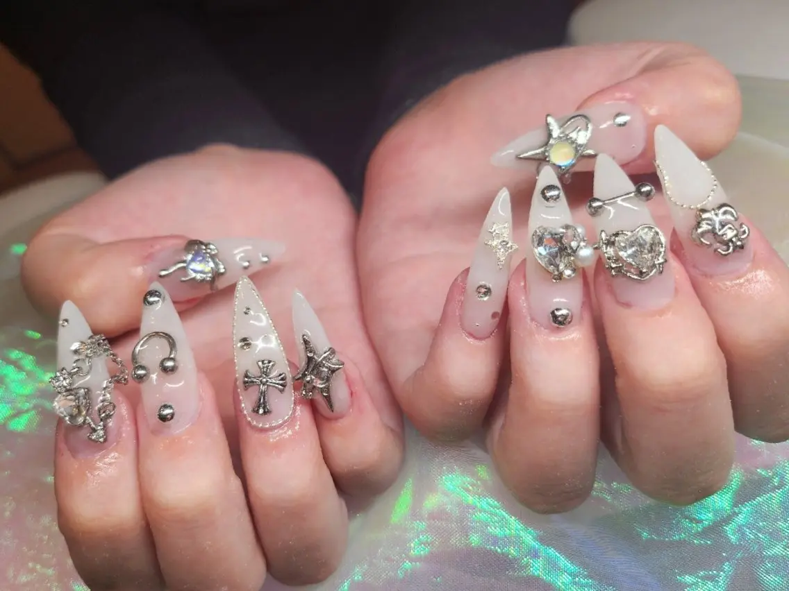 ネイル ハンドネイル 💜bora .のネイルデザイン