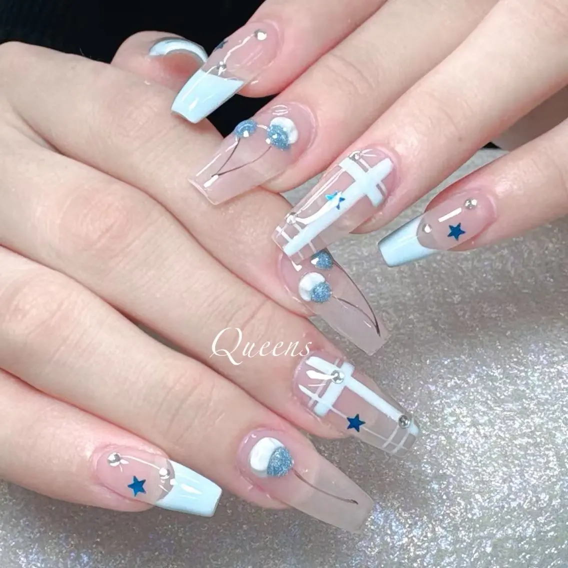 ネイル ハンドネイル Queens テイのネイルデザイン