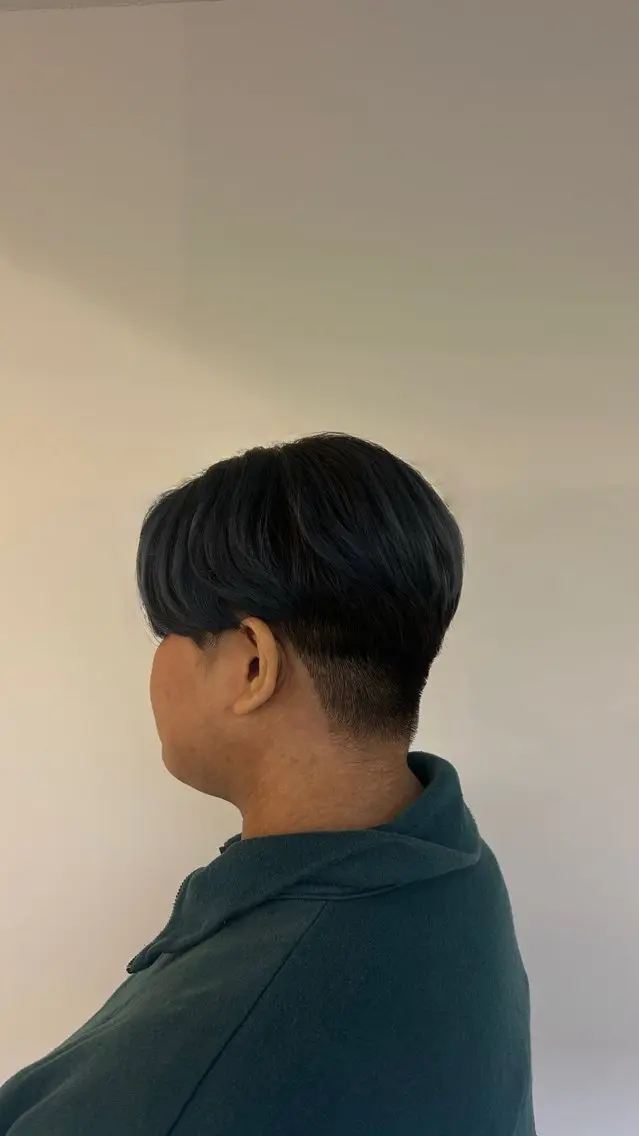 ショート カット 松井 詩織のヘアスタイル