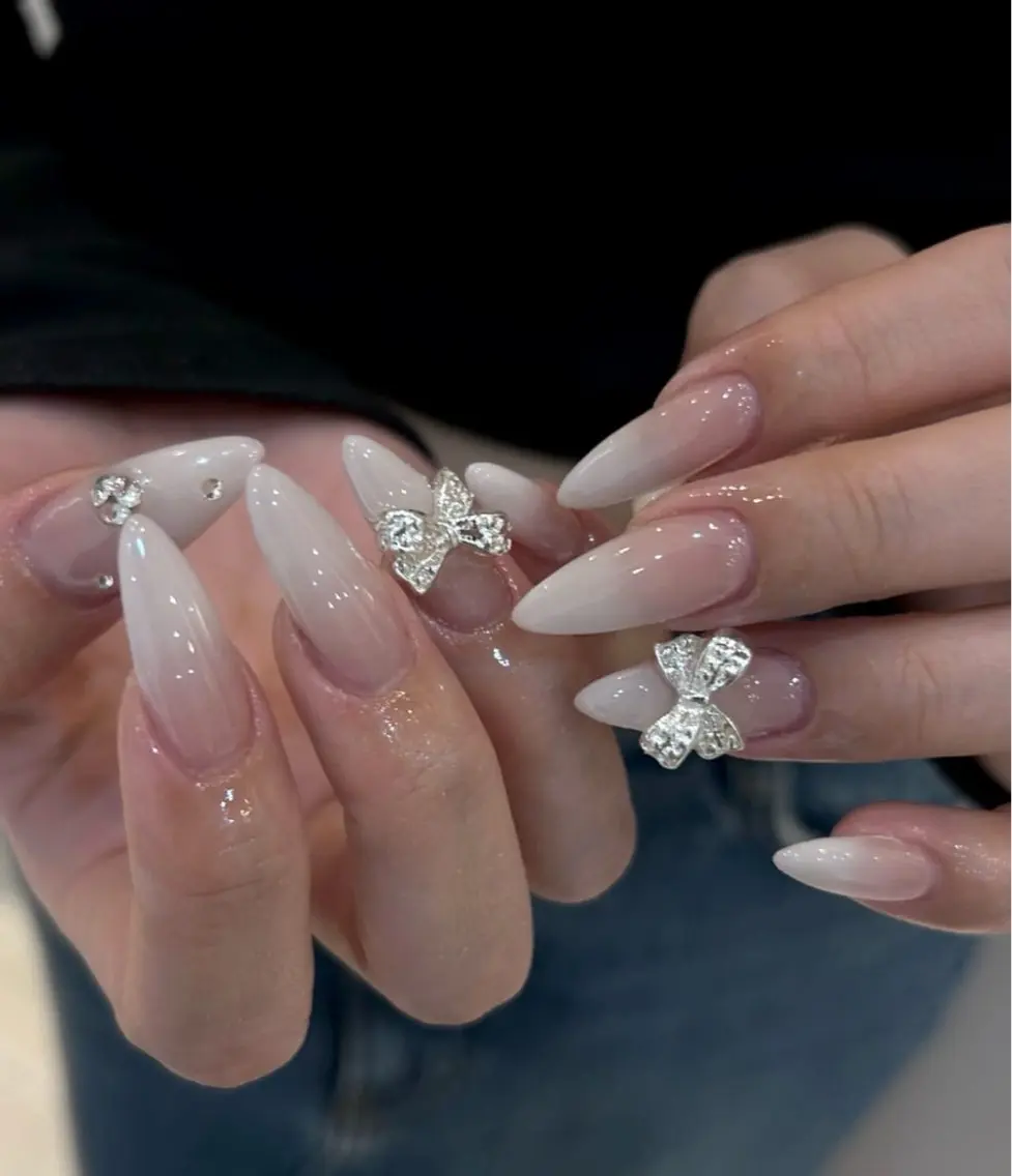 ネイル ハンドネイル BERA NAILSのネイルデザイン