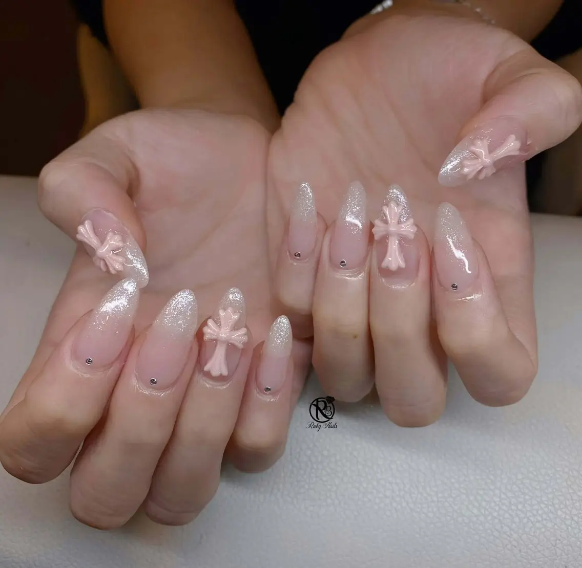 ネイル アートネイル チークネイル 桜ネイル 成人式 フレンチネイル ハンドネイル RUBY Nail 日暮里店のネイルデザイン