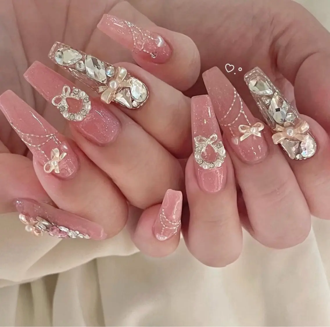 ネイル ハンドネイル moon nailsのネイルデザイン