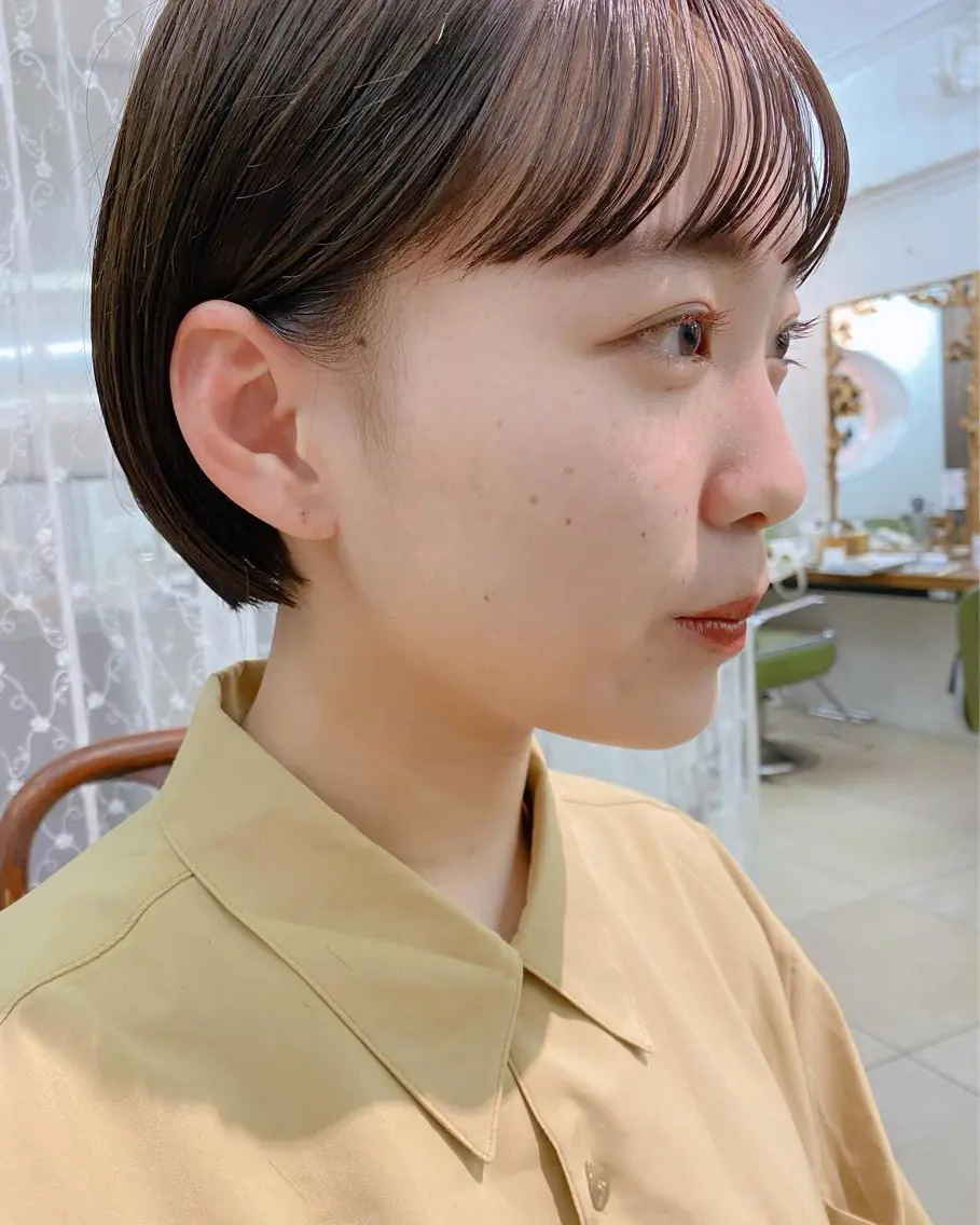 ショート カット 樋口 夏希のヘアスタイル