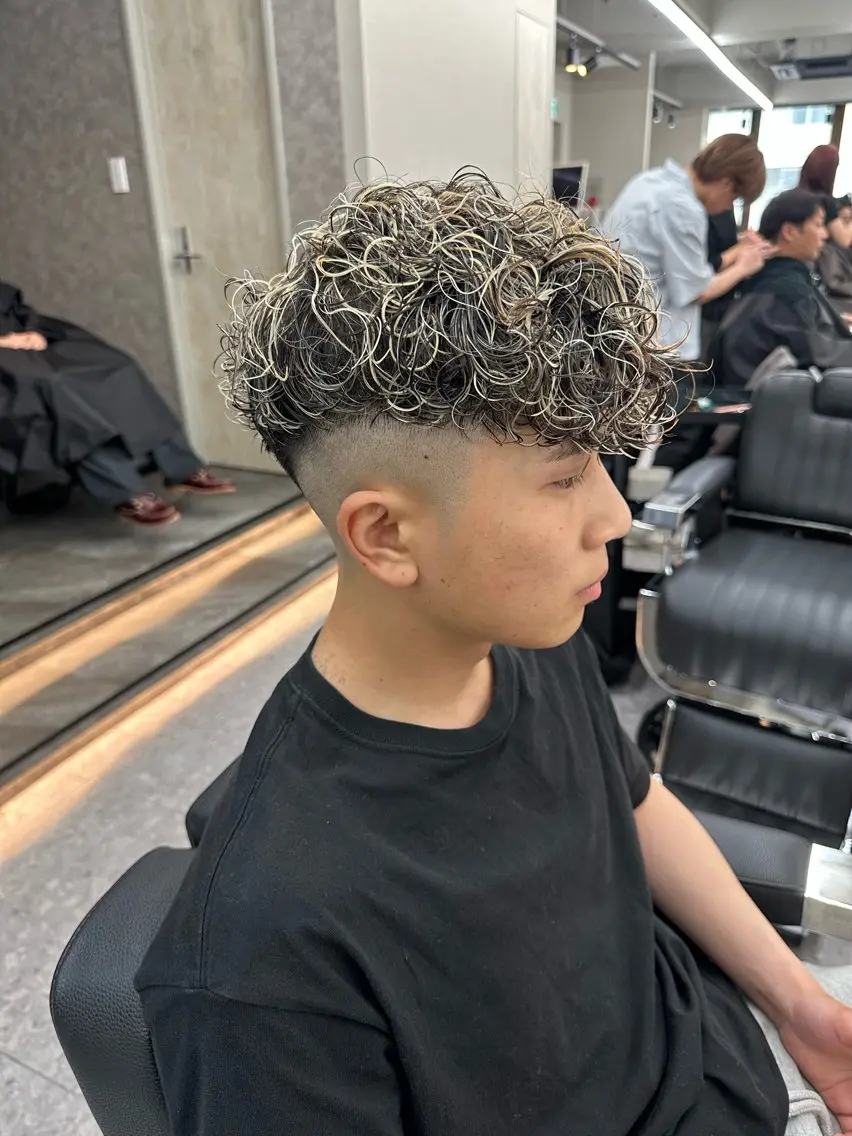 カラー パーマ メンズ 大宮/海外風パーマ 🇺🇸隼也🇪🇸のヘアスタイル
