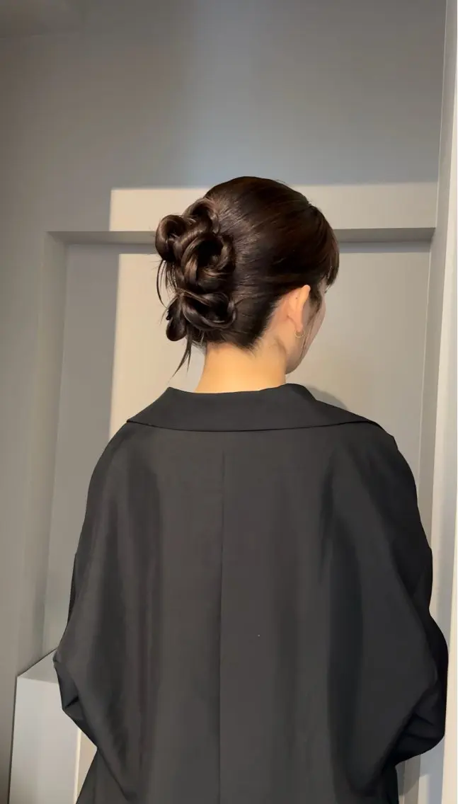 セミロング ヘアアレンジ ヘアセット mina 🌷のヘアスタイル