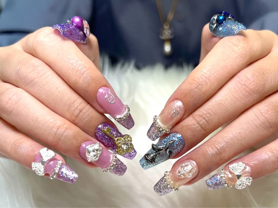ネイル フレンチネイル キラキラネイル リボン スカルプネイル ネイルチップ ハンドネイル Painty nailのネイルデザイン