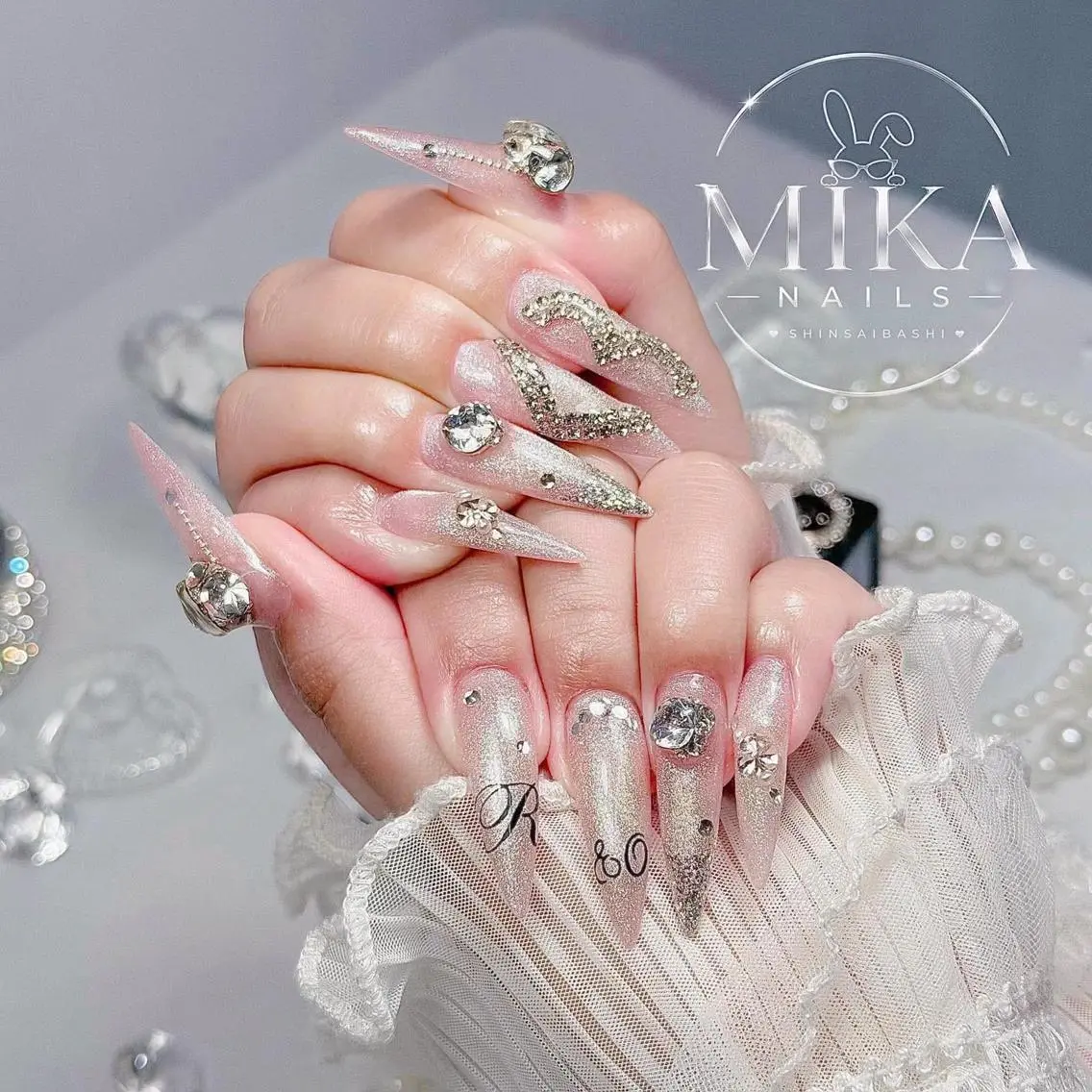 ネイル アートネイル チークネイル ドット フットネイル フレンチネイル Mika Nails 心斎橋のネイルデザイン