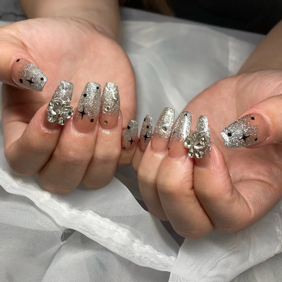 ネイル 長さ出し 持ち込み ニュアンスネイル ワンカラーネイル ハンドネイル Gracias. rieのネイルデザイン