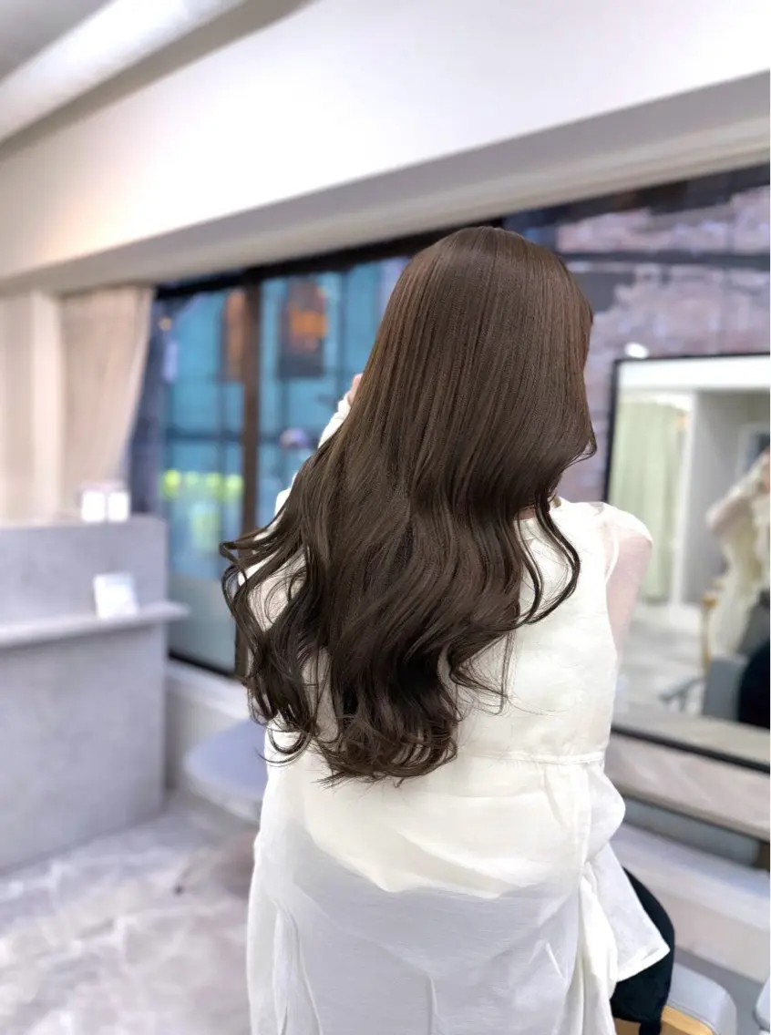 ロング 水尻 佑奈のヘアスタイル