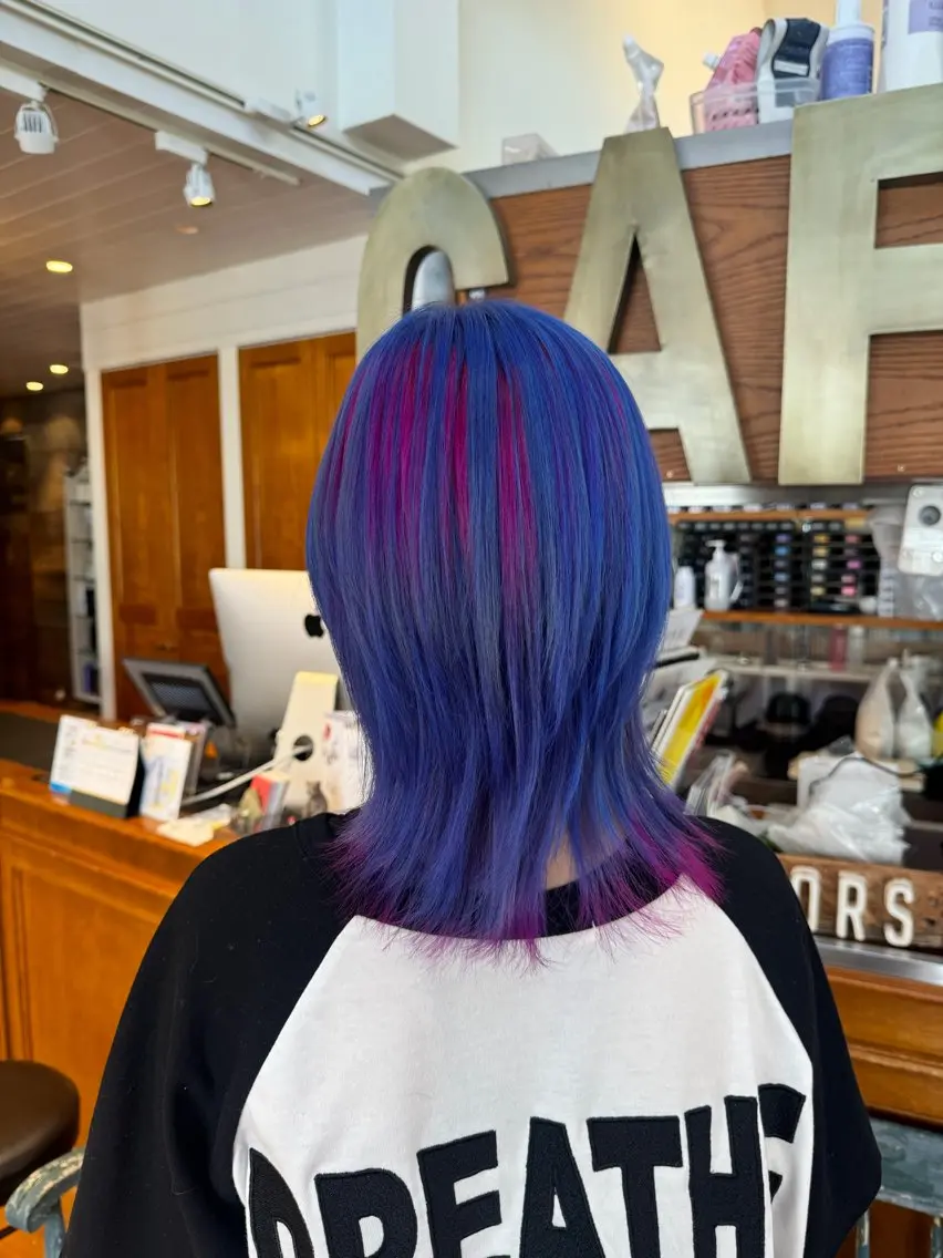 ミディアム 天谷 桂子のヘアスタイル