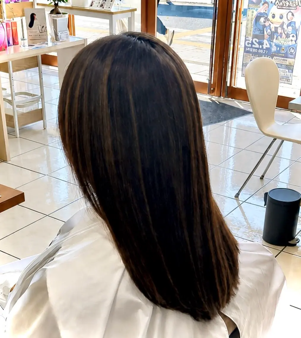 セミロング カット トリートメント 🫧透明感 ×艶🫧 吉田 陽菜のヘアスタイル