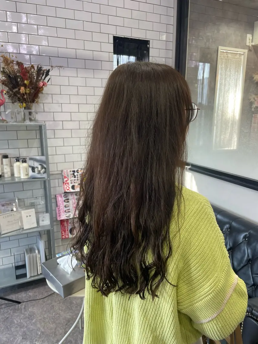 ロング カラー ヘアカラー 友滝 真菜美のヘアスタイル