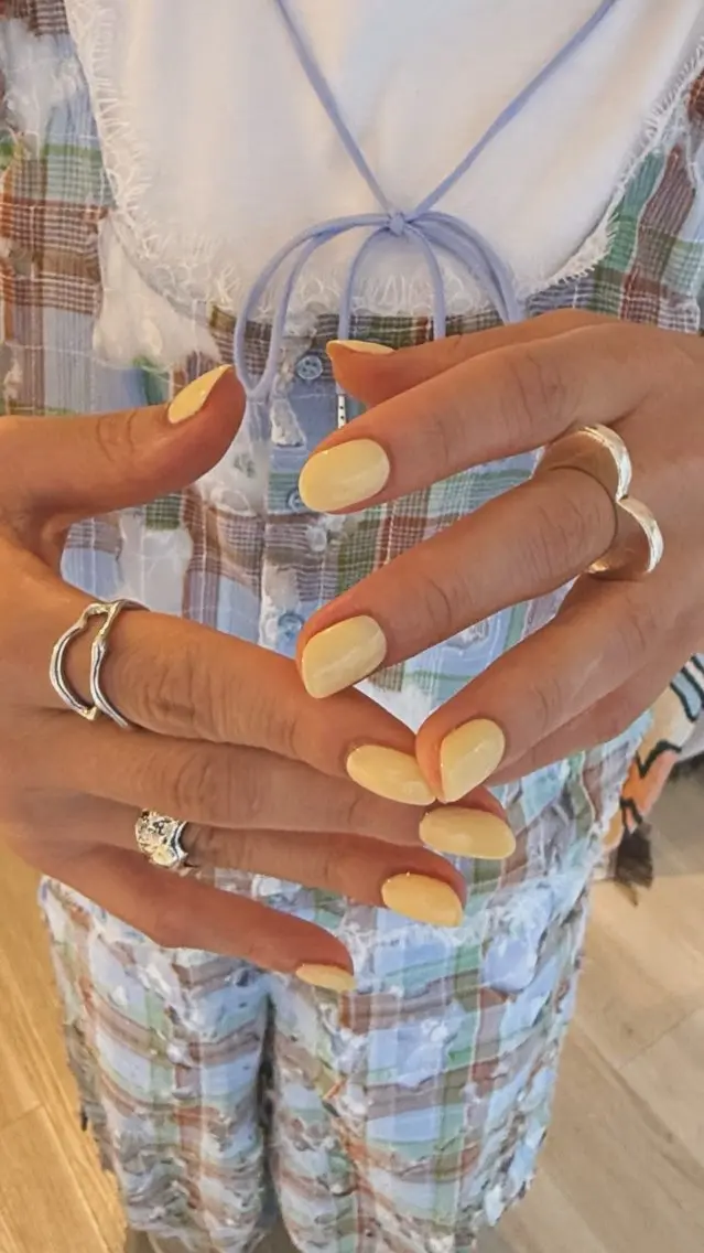 ショート ハンドネイル ハンドケア Chocolate Nailsのネイルデザイン