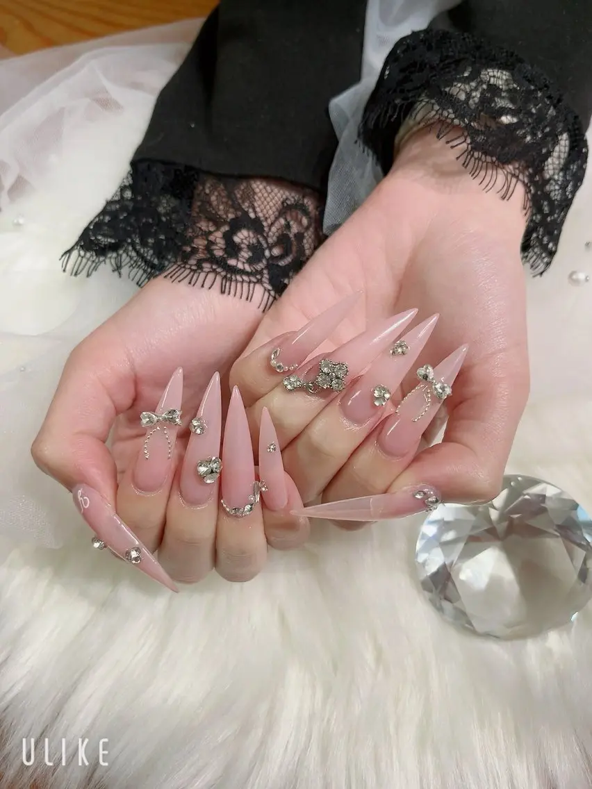 ネイル MADIA ZOEのネイルデザイン