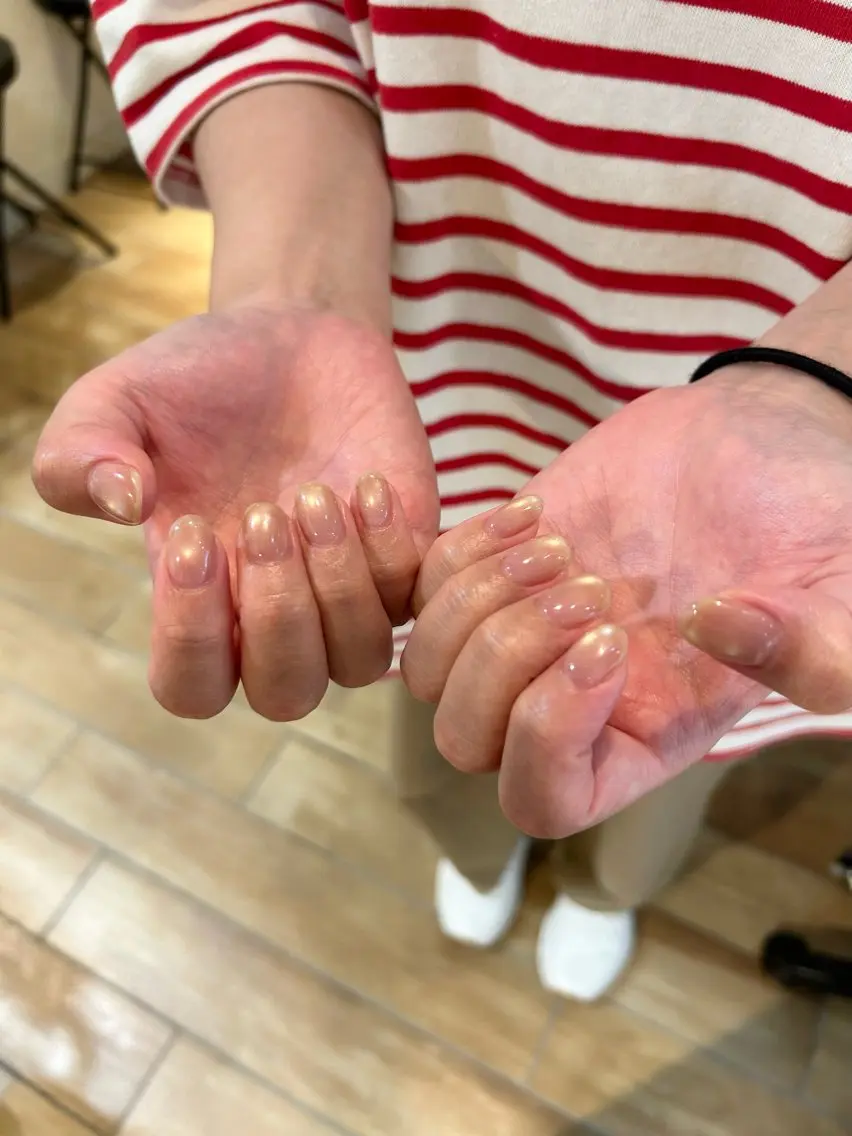 ネイル ハンドネイル 𝗶𝗿𝗼𝗵𝗮 ໒꒱ 𓏸*˚のネイルデザイン