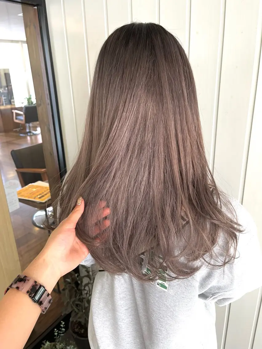 ロング 田中 結月のヘアスタイル