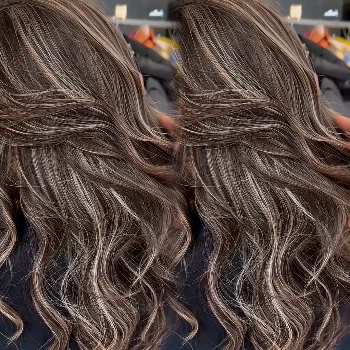 ロング カラー ハイライトカラー ハイライト カット ヘアカラー トリートメント 大智/ハイライト バレイヤージュのヘアスタイル
