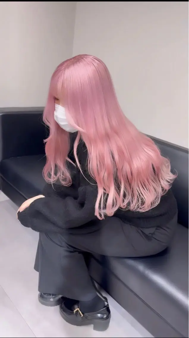ロング カラー ブリーチ 透明感カラー ハイトーンカラー ヘアカラー ハイトーンカラー💞 くるみ🎀のヘアスタイル