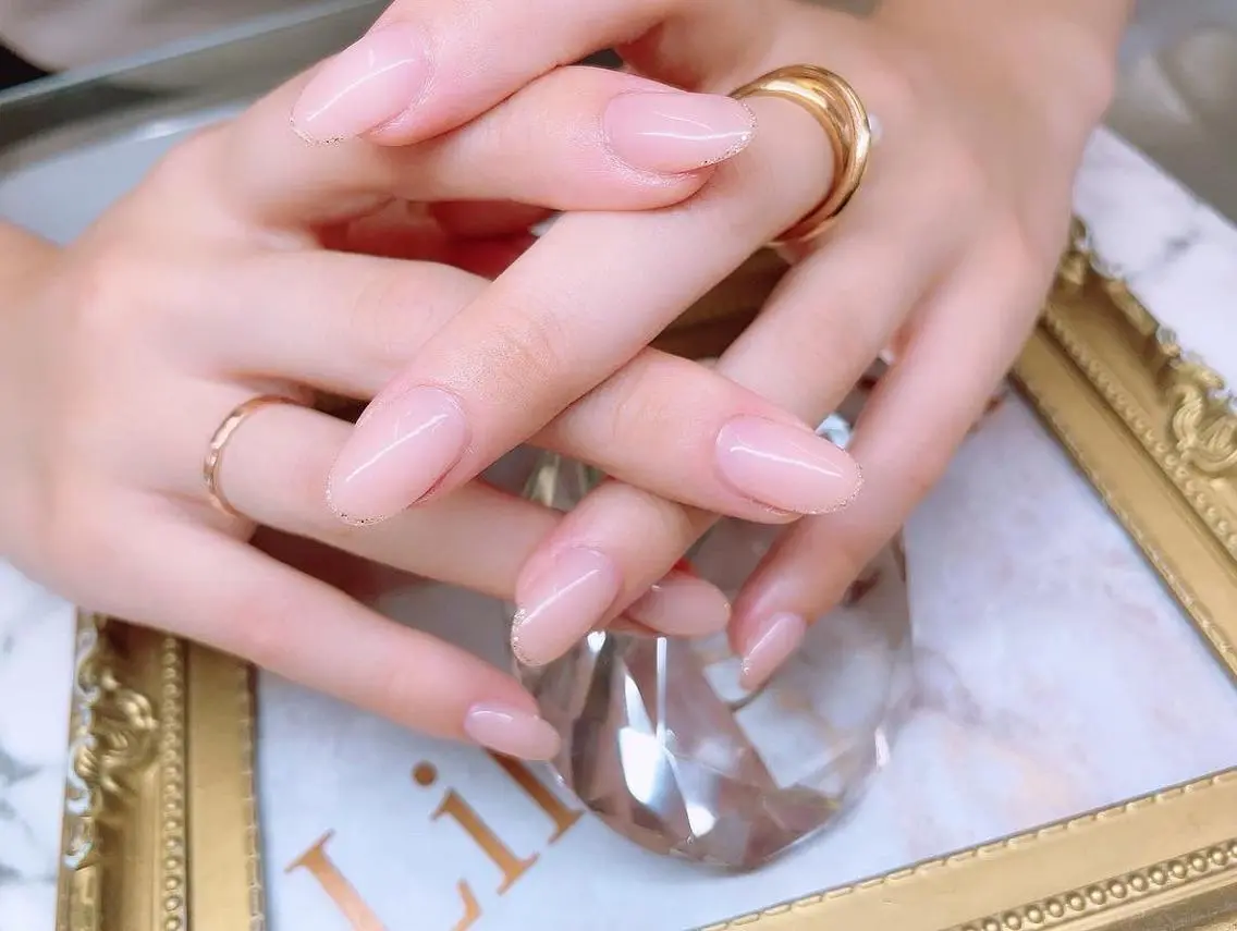 ネイル フレンチネイル ジェルネイル ハードジェル キラキラネイル ラメ(グリッター) Lilas Nailのネイルデザイン