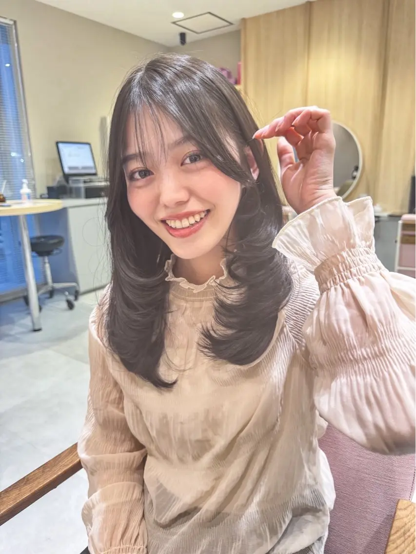 ロング 岩崎 太陽のヘアスタイル