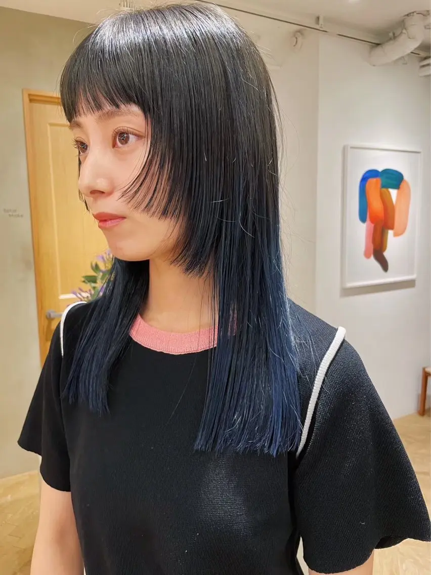 カラー 黒髪 ブルーカラー ブルーブラック グラデーションカラー オリーブカラー/ レイヤー/ ローレンのヘアスタイル