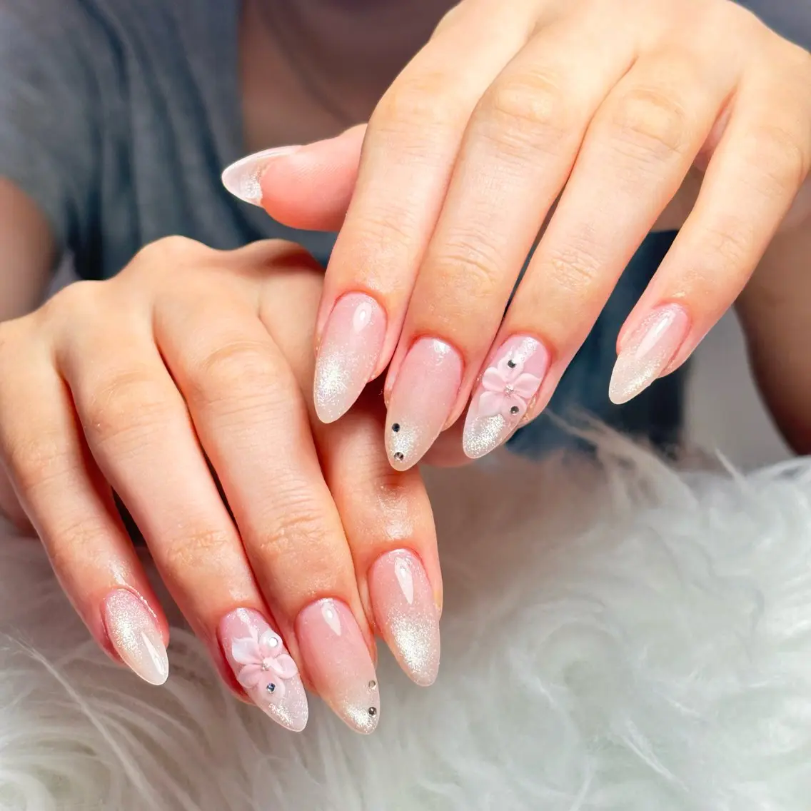 ネイル 桜ネイル 長さ出し フレンチネイル 韓国ネイル マグネットネイル ハンドネイル Kiwami nailsalonのネイルデザイン