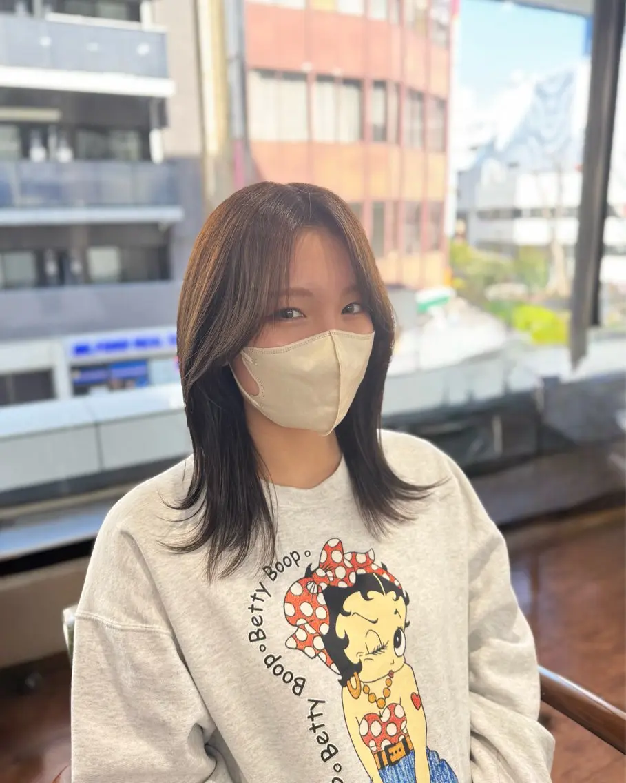 ミディアム くびれヘア カット ヘアカラー トリートメント 【韓国レイヤー】 MITSUI🇰🇷のヘアスタイル