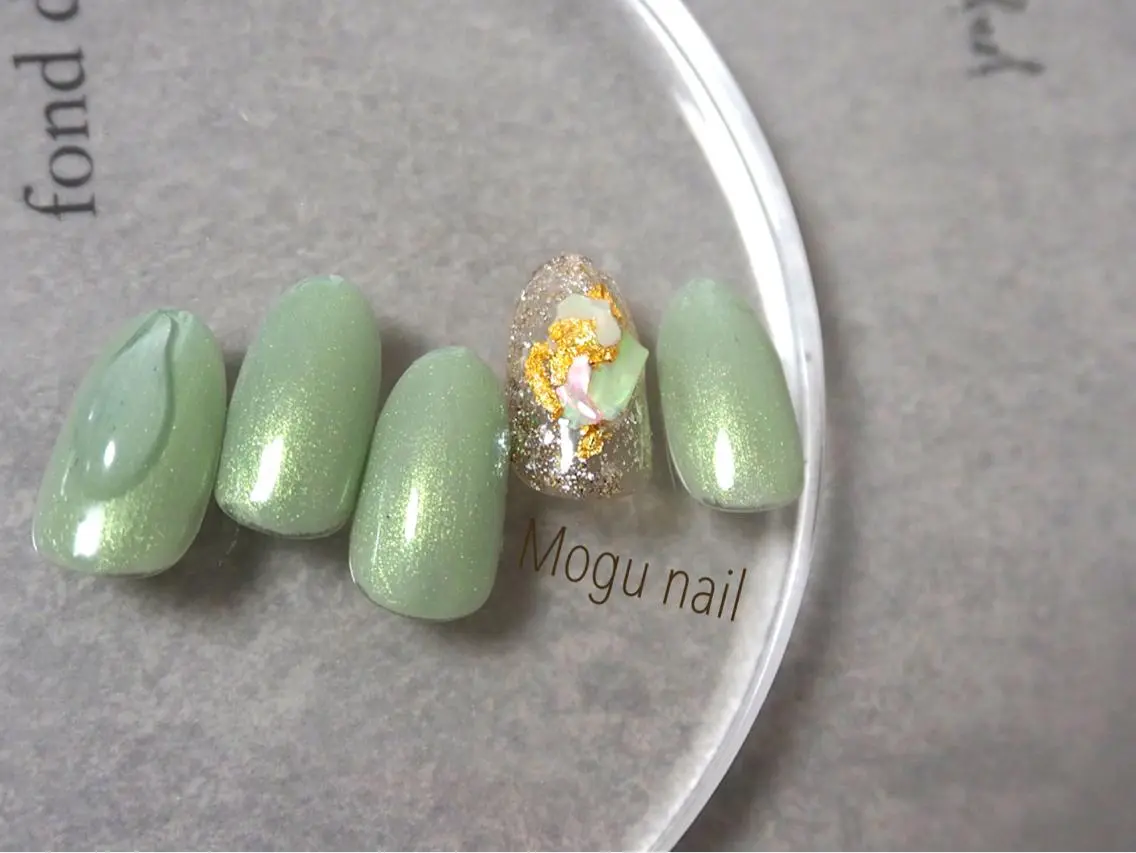 ネイル ニュアンスネイル ピスタチオネイル mogunail &blowのネイルデザイン