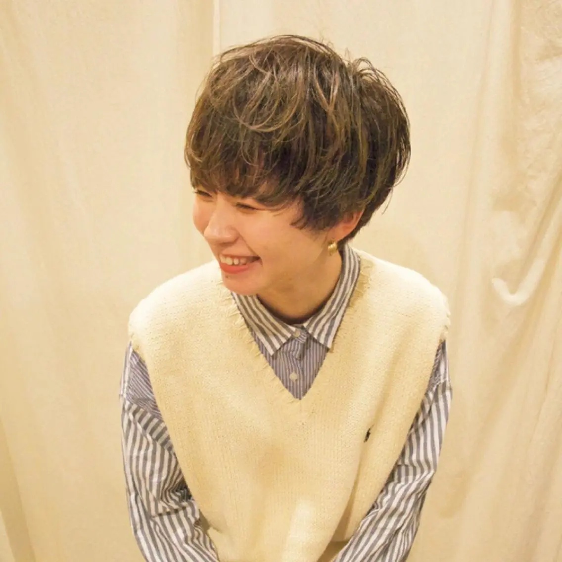 ショート カラー ベージュカラー ブリーチ ダブルカラー ハイライトカラー ハイライト すみとも るなのヘアスタイル